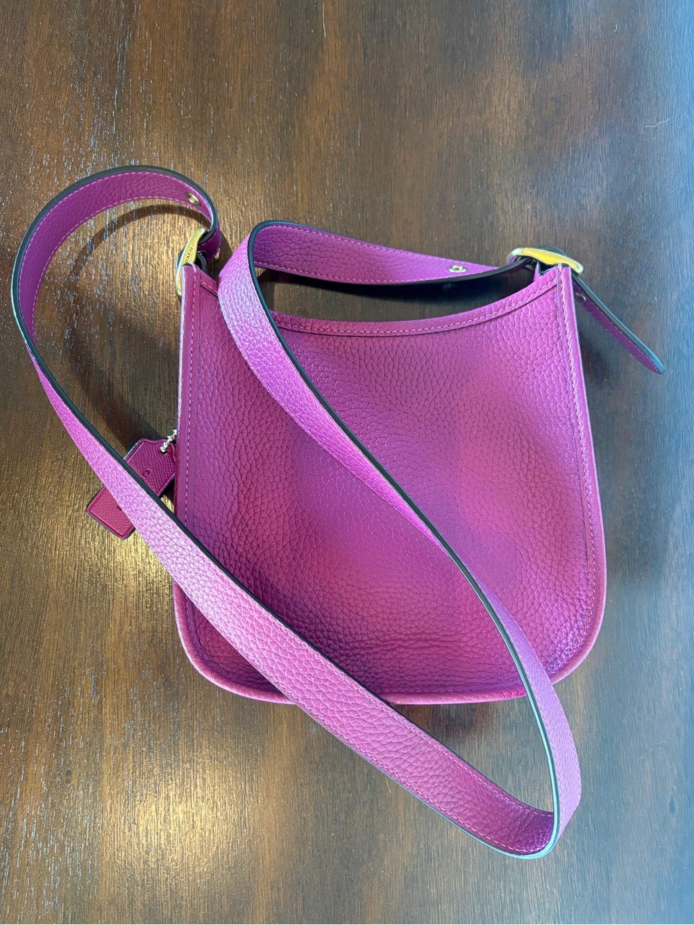EUC Coach Emery Crossbody in pebbled leather - Picture 2 of 13